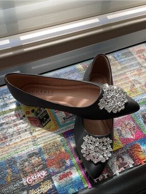 Journee Collection Black Pointed Toe Flats with Crystal Brooch.  NEVER Worn